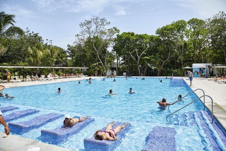 Pools & Facilities