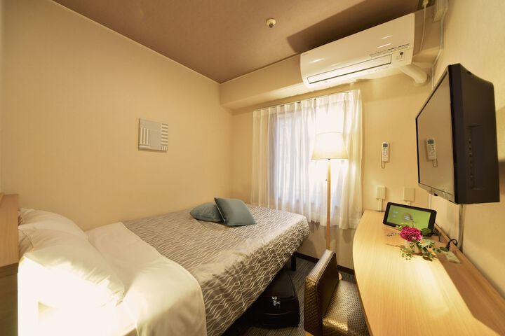 Room 5 of 40