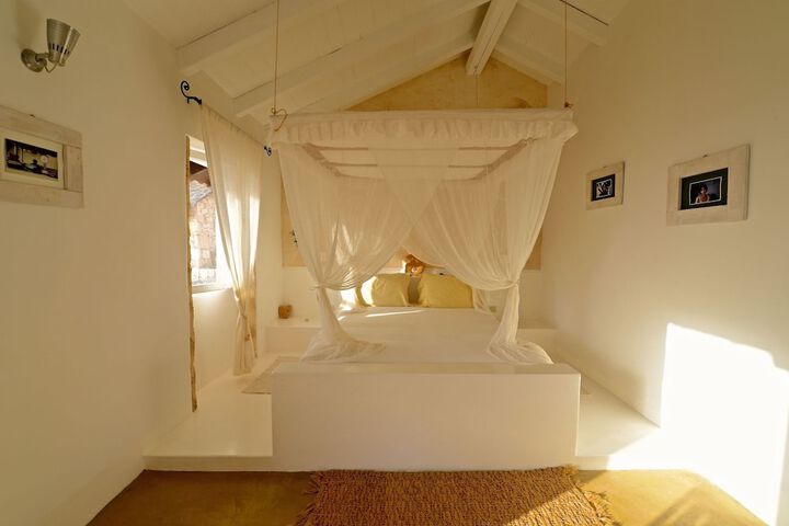 Room 3 of 67