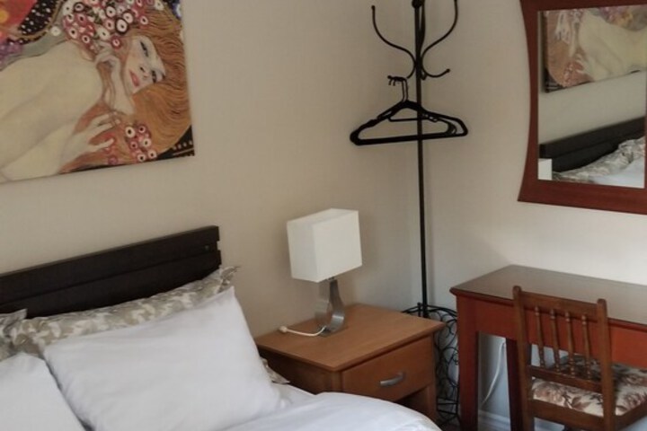 Room 37 of 163