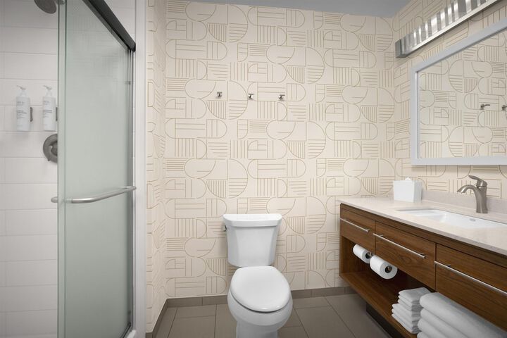 Room 50 of 61