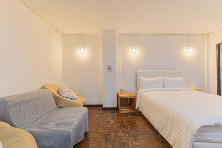 Room 17 of 47