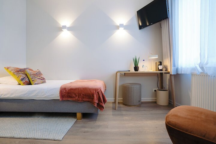 Room 52 of 129