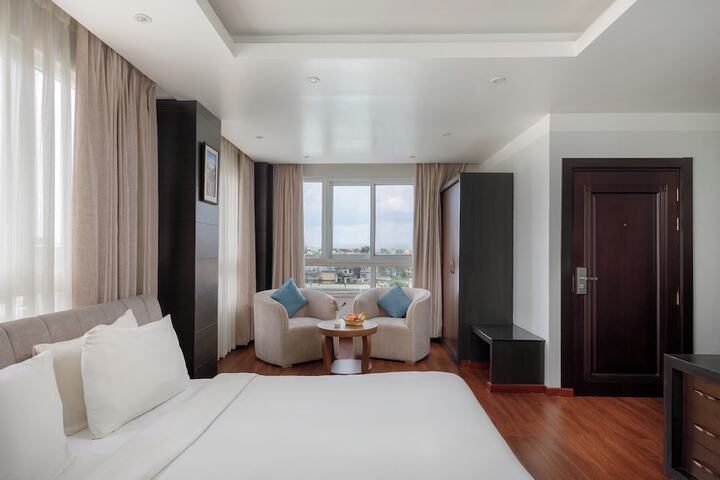 Room 8 of 23