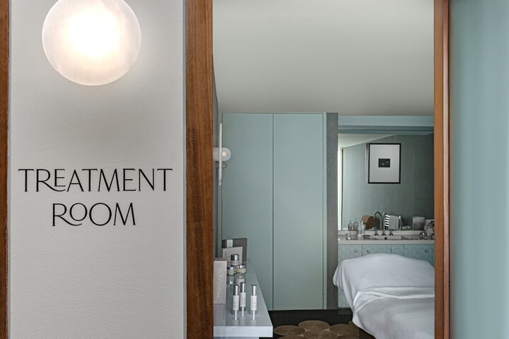 Room 86 of 136