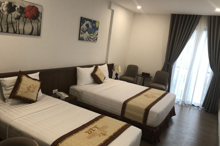 Room 10 of 17