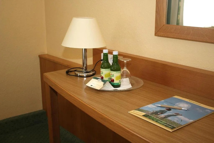 Room 6 of 22