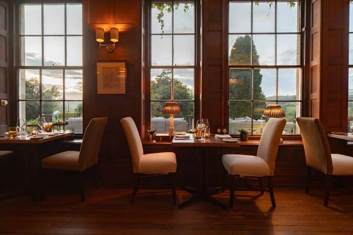 Dining 62 of 109
