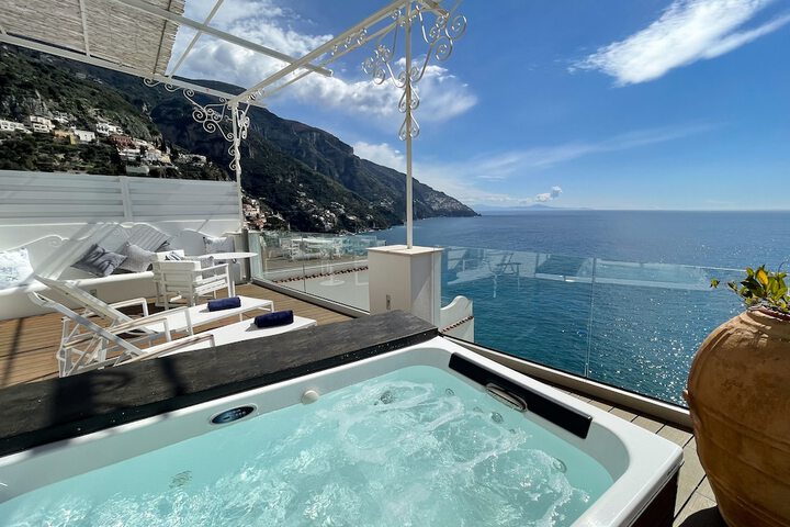Hot Tub 101 of 112