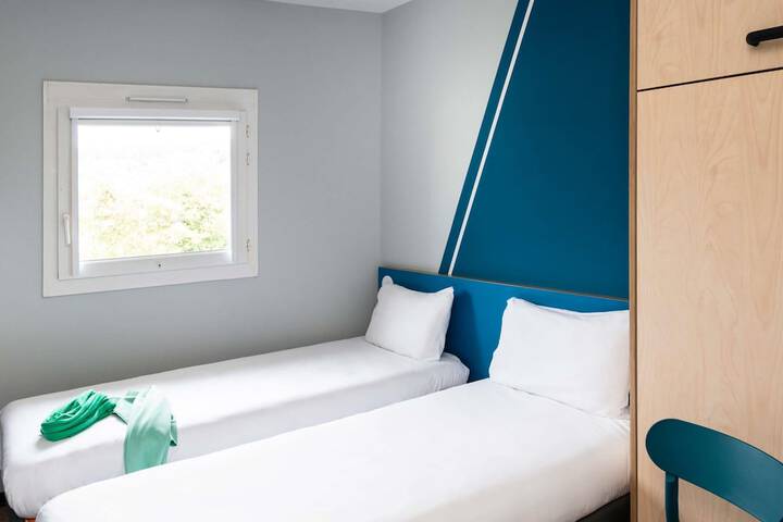 Room 21 of 44