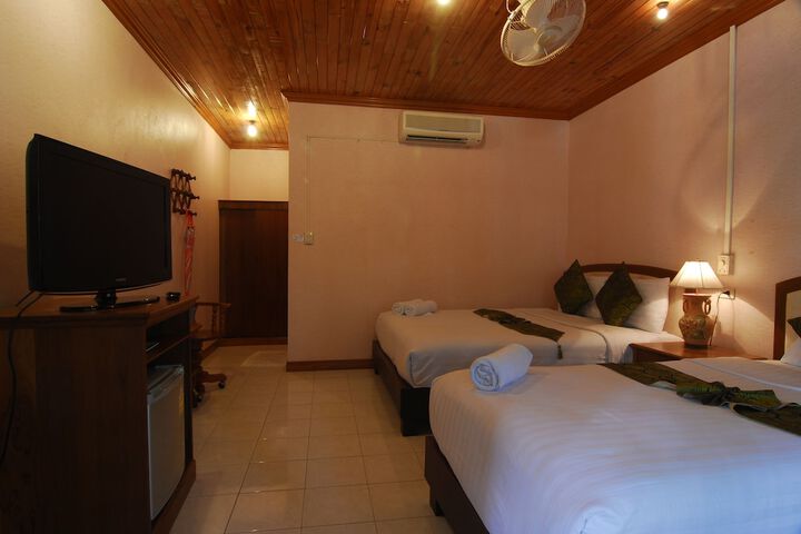 Room 17 of 151