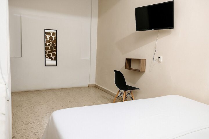 Room 17 of 36