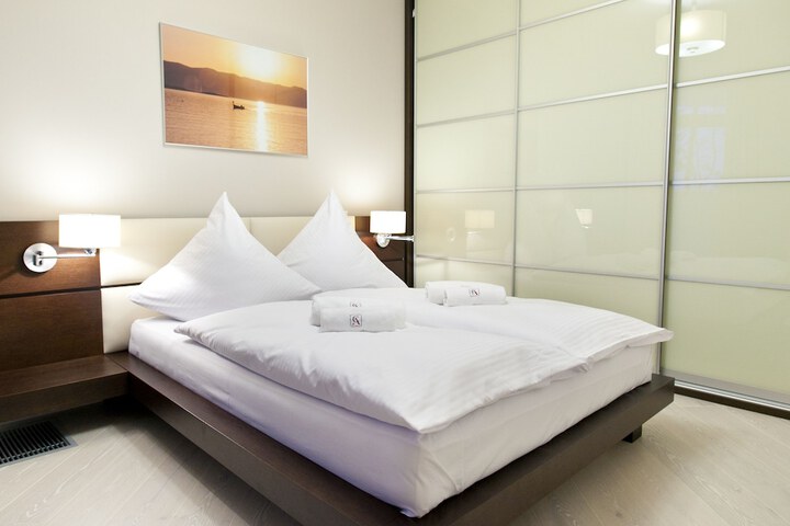 Room 38 of 272
