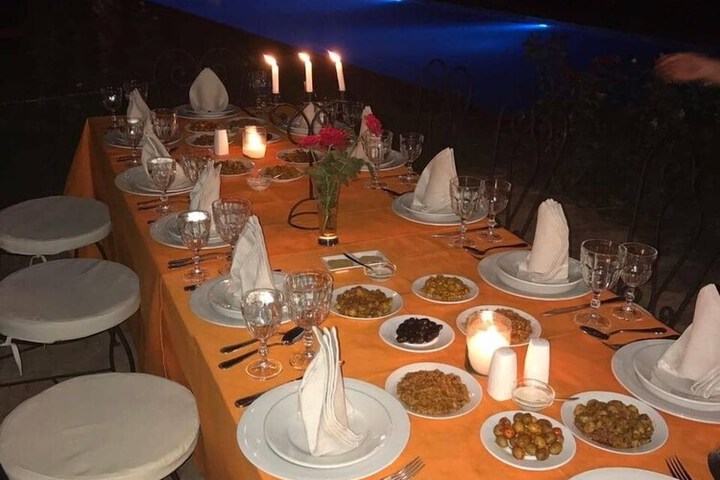 Dining 26 of 36