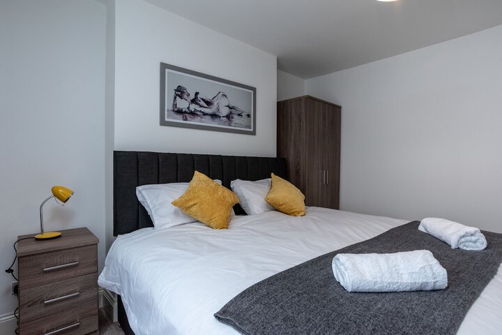 Room 10 of 29