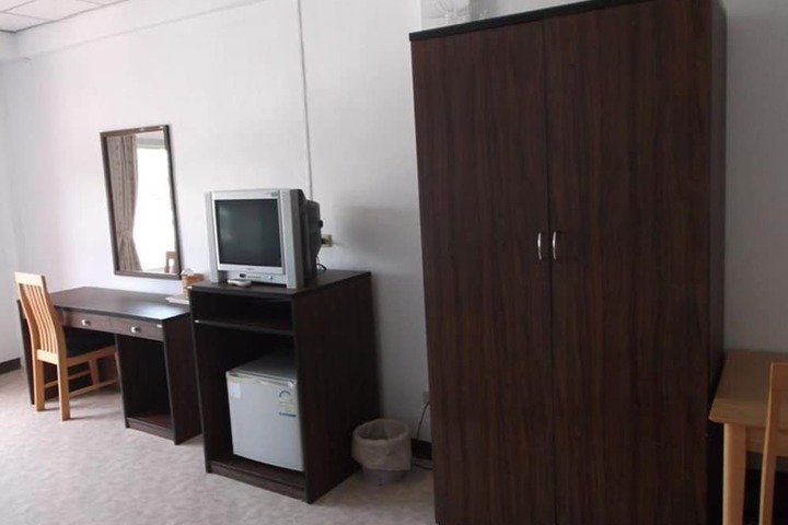 Room 7 of 24