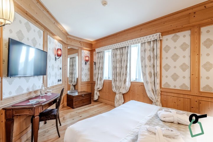 Room 15 of 65