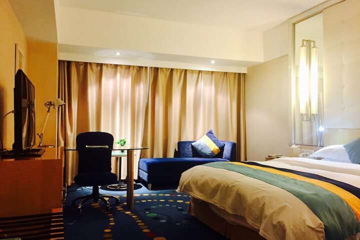 Room 7 of 23