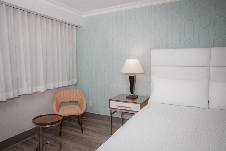 Room 40 of 76