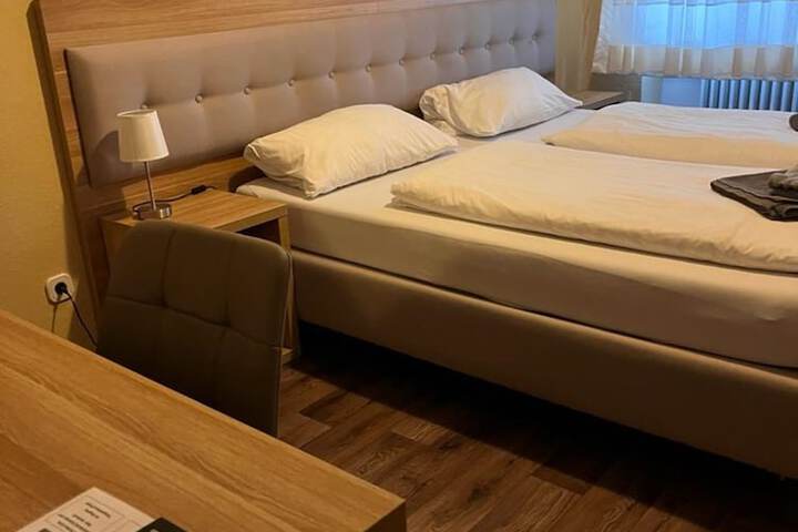 Room 12 of 51