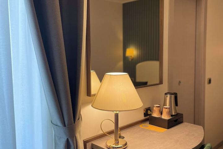 Room 38 of 82