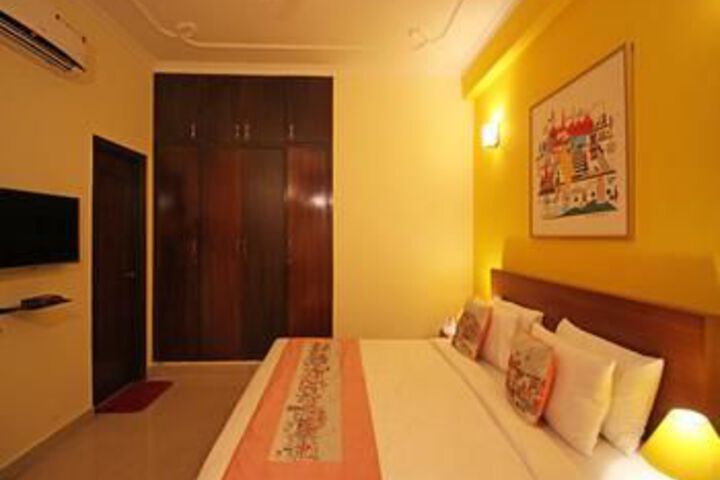 Room 18 of 27