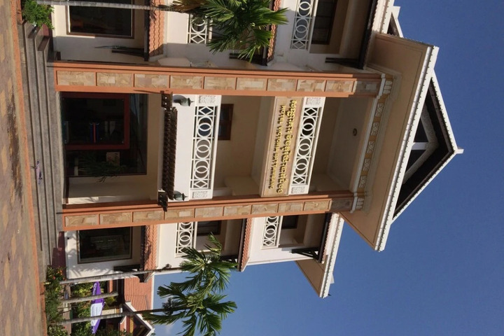 VICTORIA HOTEL
