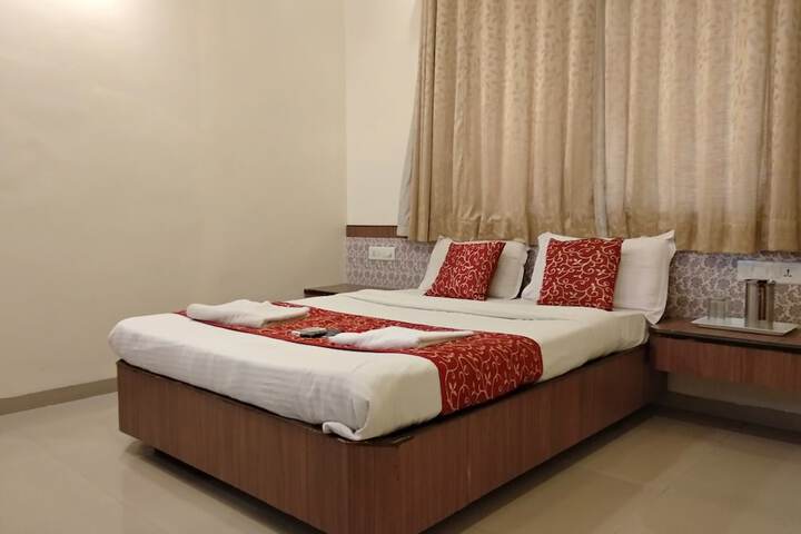Room 27 of 51
