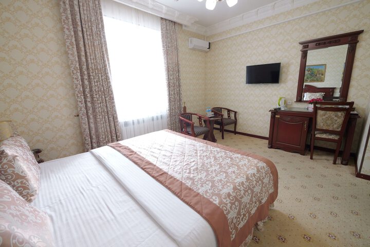 Room 51 of 92