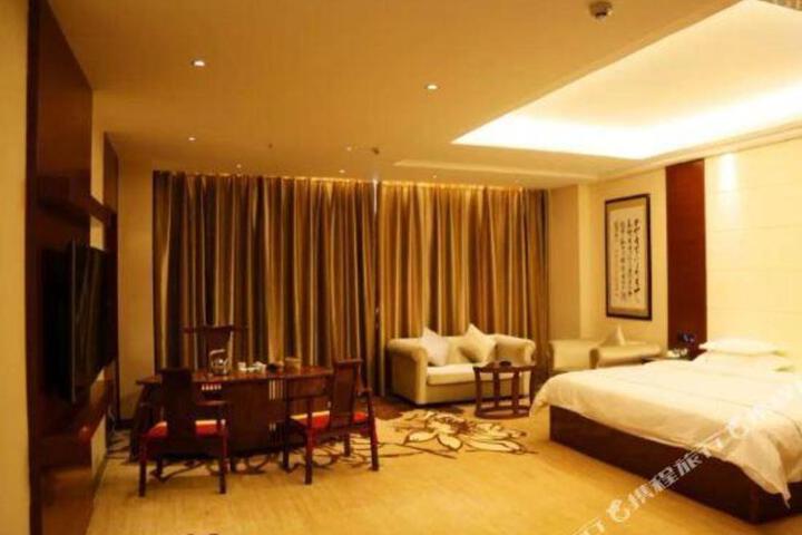 Hetianxia International Hotel (Hotan Night Market)