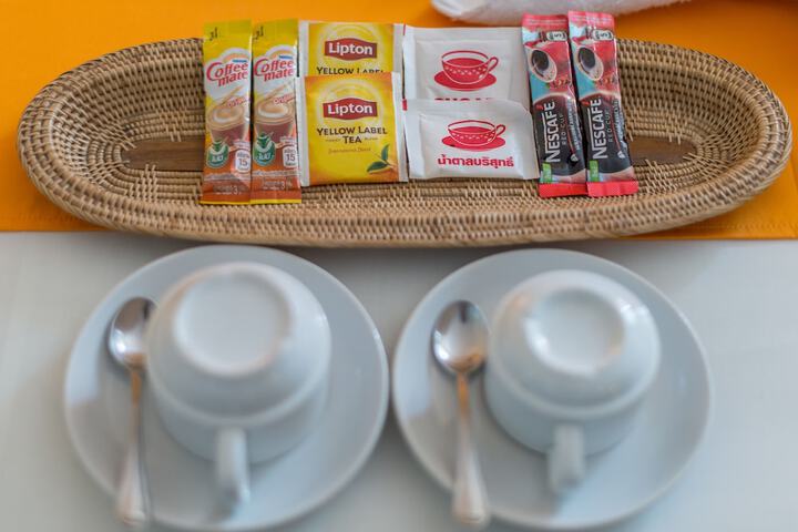 Breakfast/Coffee Service 85 of 160