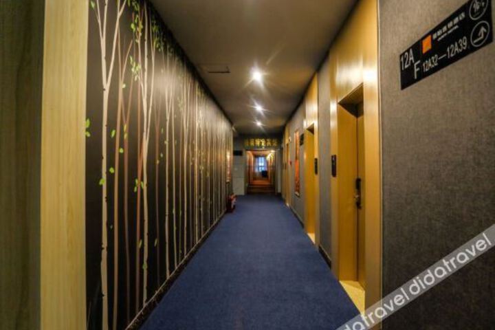 Hotel Interior 6 of 22