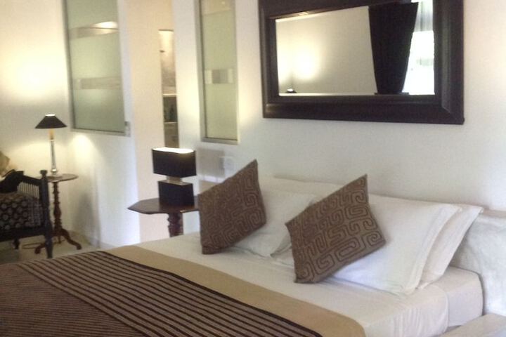 Room 7 of 63