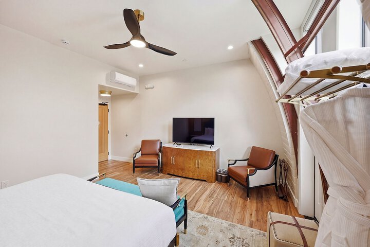 Room 21 of 56