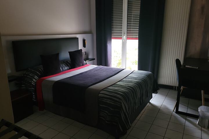 Room 41 of 143