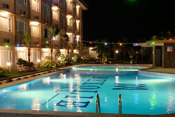 Pool 16 of 30