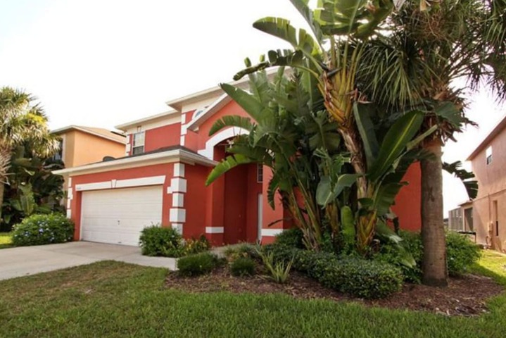 Hotel Exterior 16 of 17