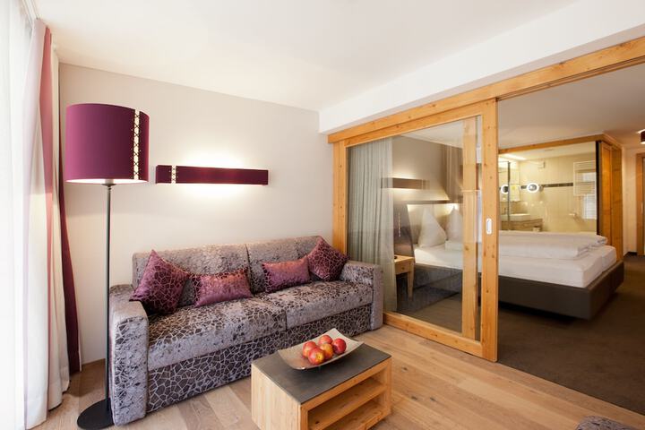 Room 4 of 49