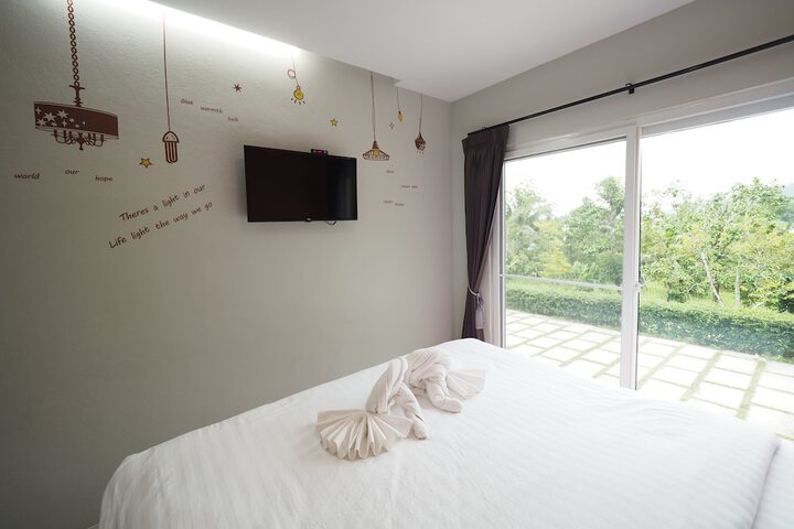 Room 32 of 57
