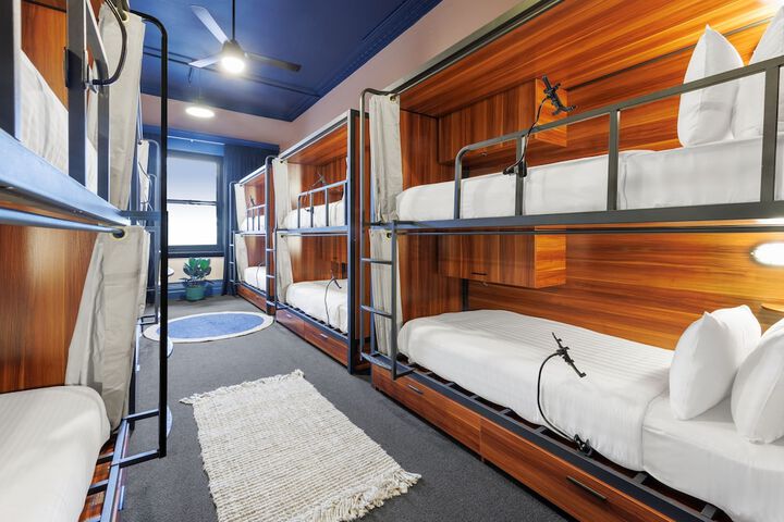 Room 18 of 42