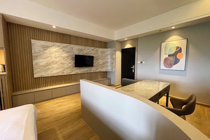 Room 50 of 186