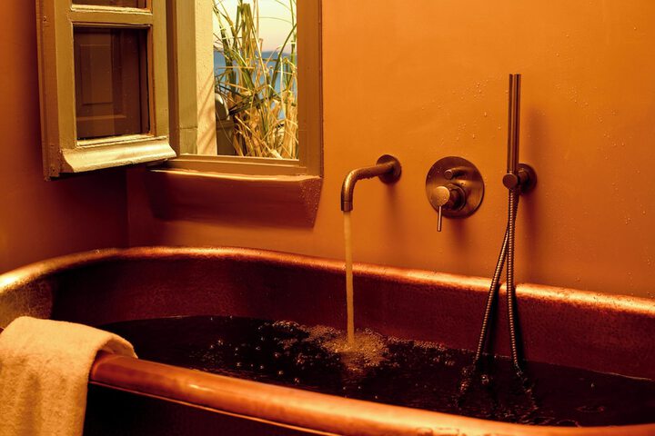 Room 244 of 282