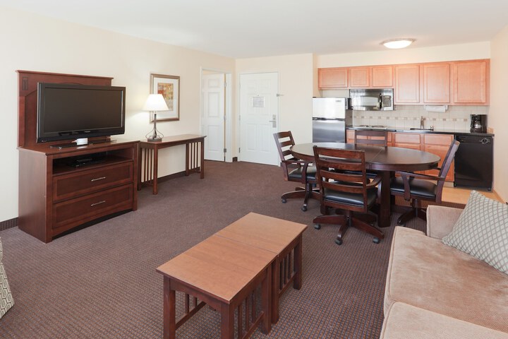 Room 10 of 47