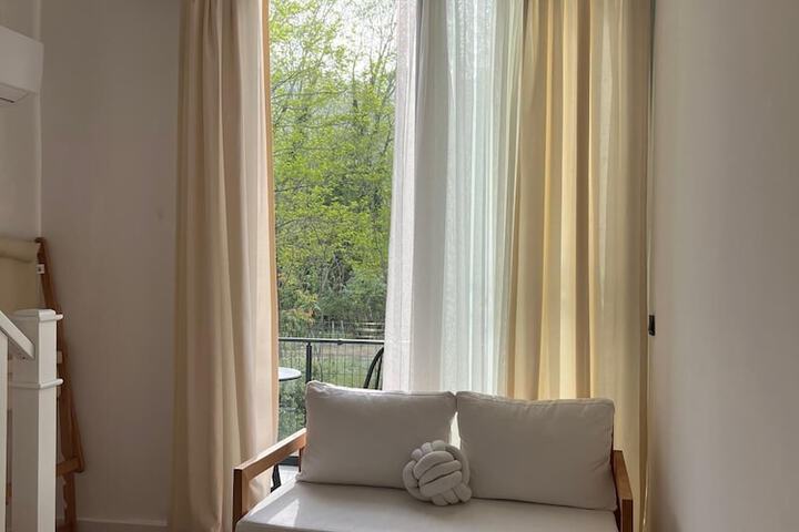 Room 28 of 70