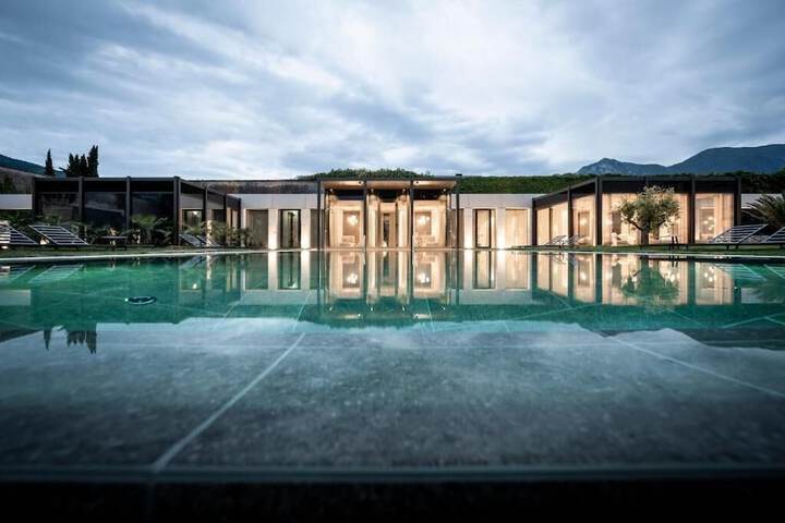 Pool 54 of 88