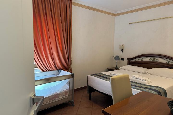 Room 30 of 166