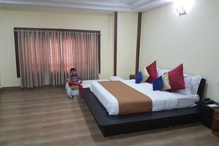 Room 6 of 37