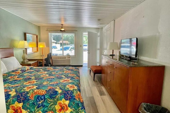 Room 20 of 98