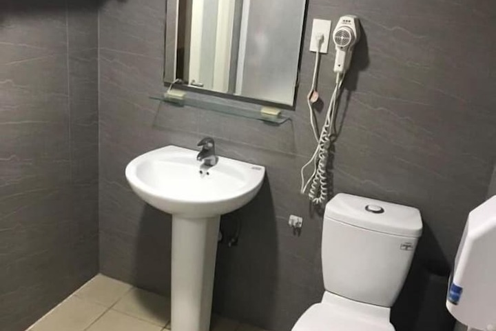 Room 36 of 46
