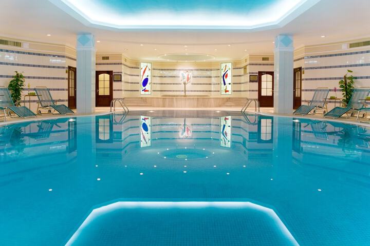 Pools & Facilities